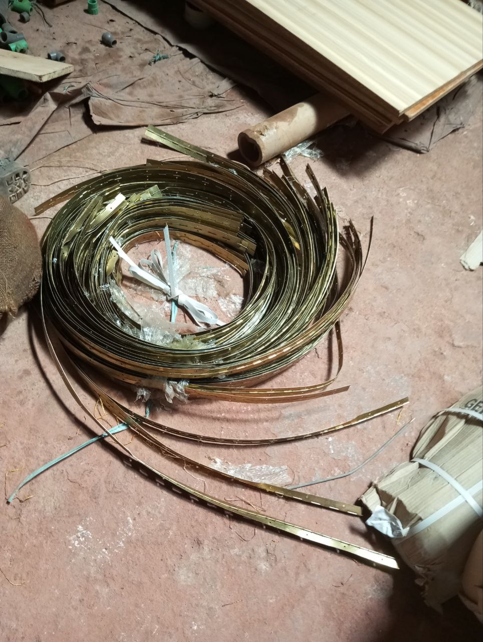 Hope Iron Roll – 50 Pieces (Goldish Color)